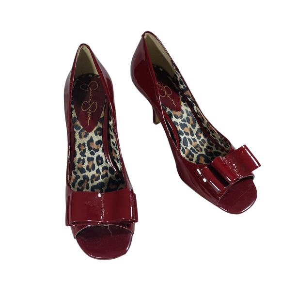 JESSICA SIMPSON! RICH RUBY RED PATENT LEATHER BOW FRONT PUMPS, HEELS! SZ 8B - Picture 2 of 10